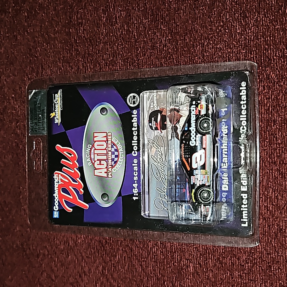 Goodwrench 1:64 limited edition Dale Earnhardt 1997